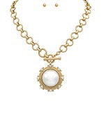Dome Pearl Necklace